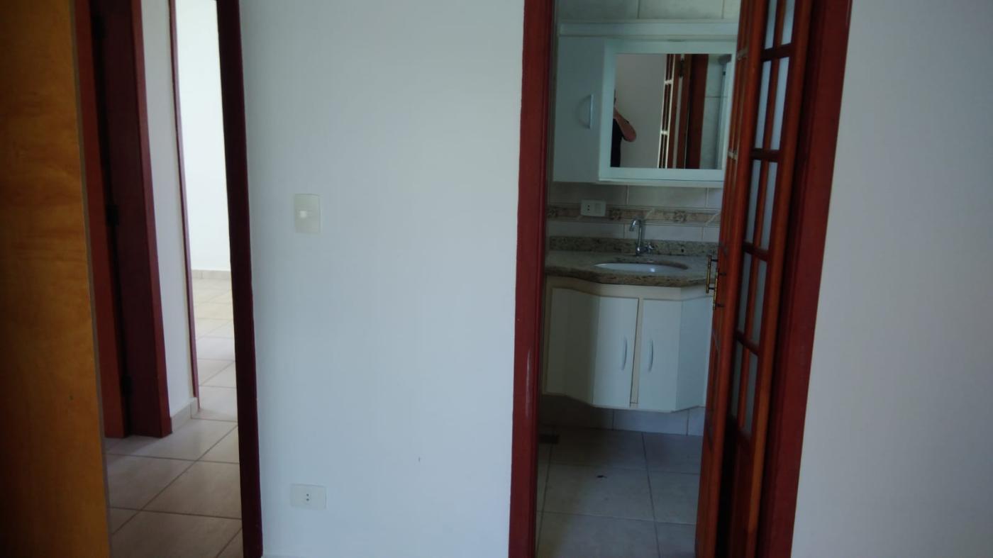 Apartamento à venda com 3 quartos, 79m² - Foto 3