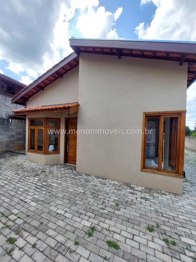 Casa à venda com 2 quartos, 500m² - Foto 2