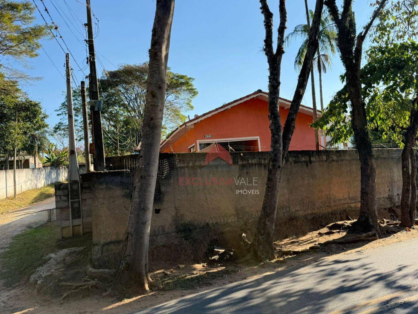 Casa à venda com 5 quartos, 203m² - Foto 1
