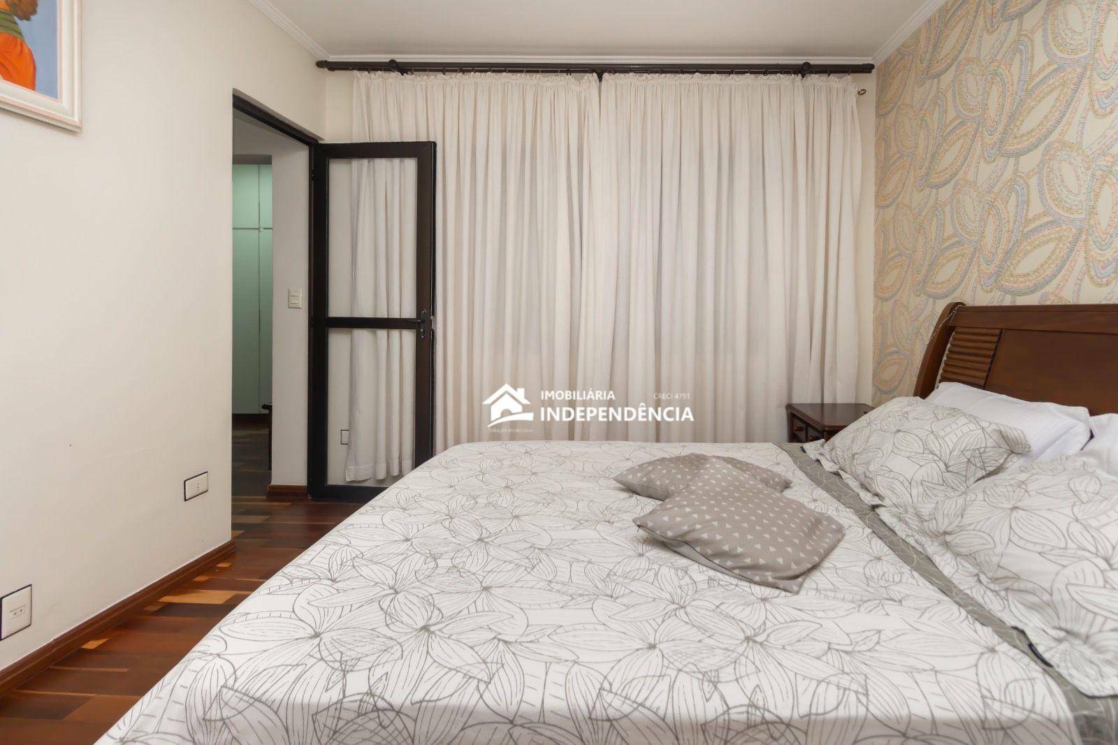 Casa à venda com 3 quartos, 316m² - Foto 29