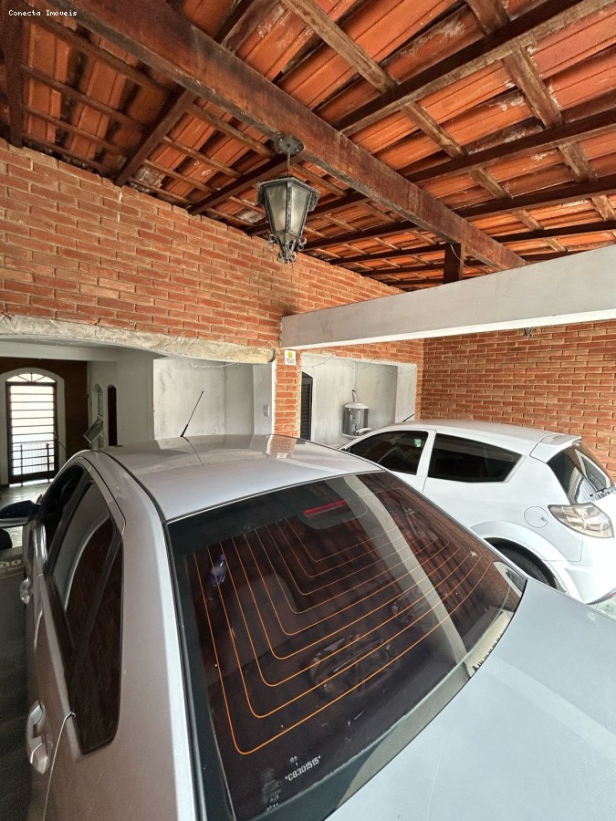 Casa à venda com 2 quartos, 70m² - Foto 2