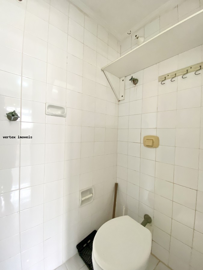 Apartamento à venda com 2 quartos, 70m² - Foto 13