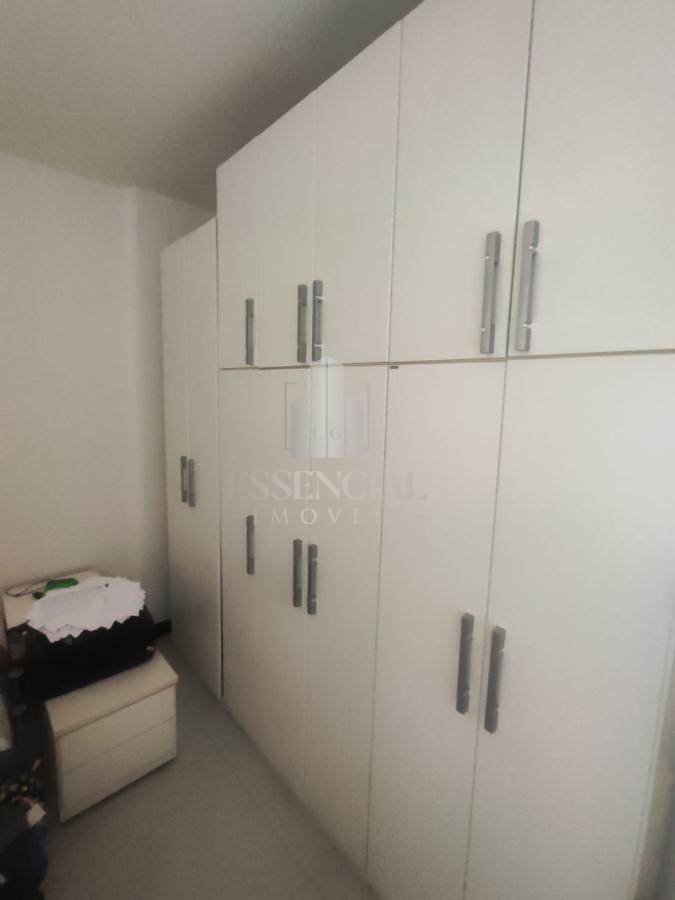 Apartamento à venda com 2 quartos, 70m² - Foto 15