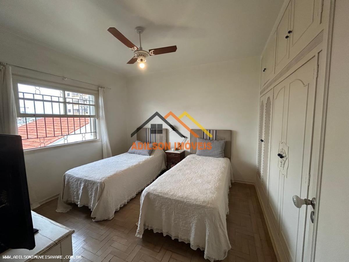 Casa à venda com 3 quartos, 332m² - Foto 2