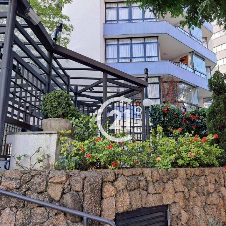 Cobertura à venda e aluguel com 3 quartos, 250m² - Foto 30