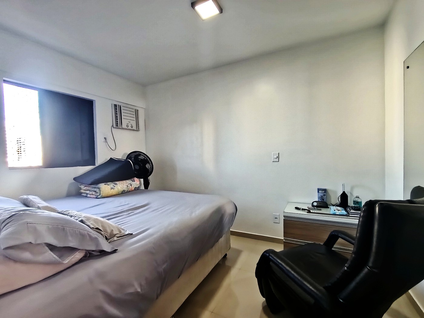 Apartamento à venda com 2 quartos, 56m² - Foto 3