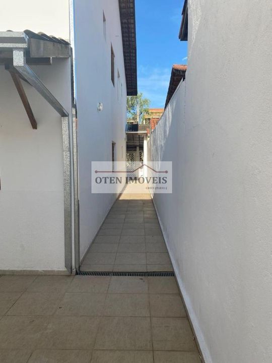 Casa à venda com 3 quartos, 160m² - Foto 1