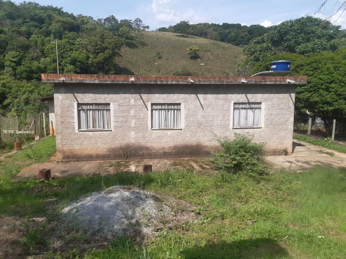 Sítio à venda com 2 quartos, 4m² - Foto 1