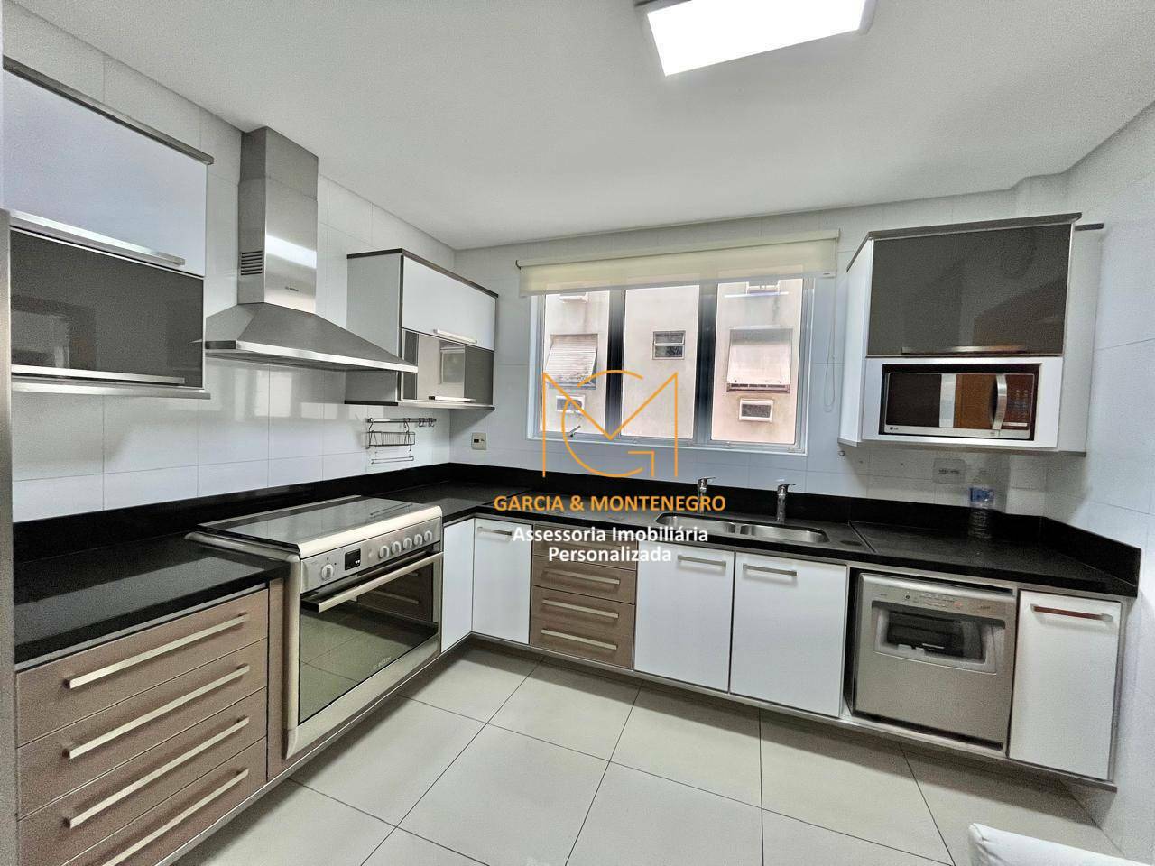 Apartamento para alugar com 3 quartos, 232m² - Foto 22