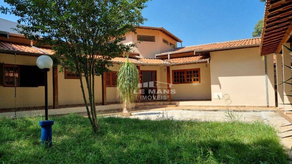 Casa à venda com 3 quartos, 220m² - Foto 7