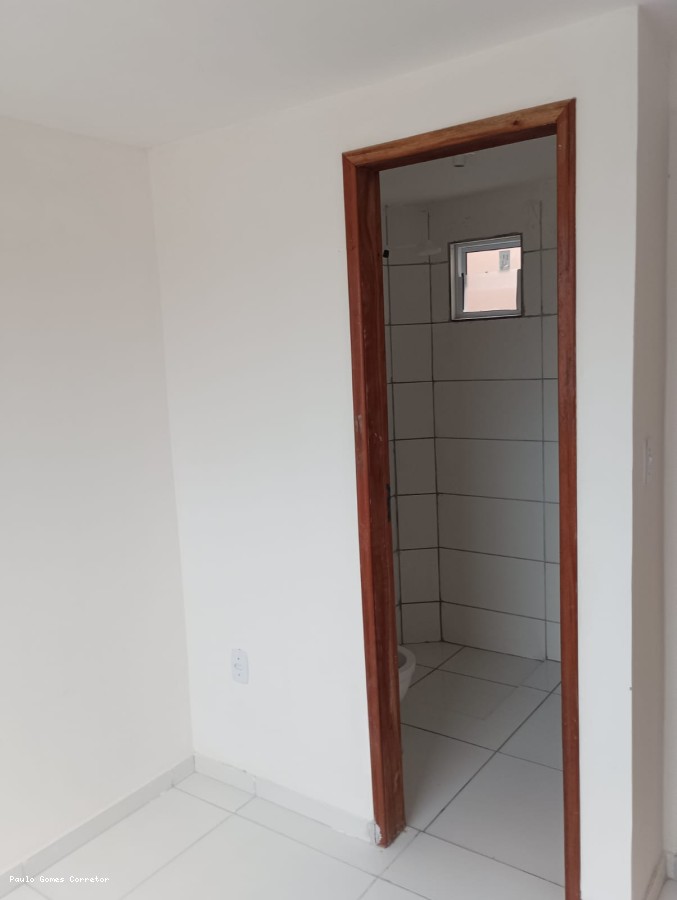 Casa à venda com 3 quartos, 70m² - Foto 4