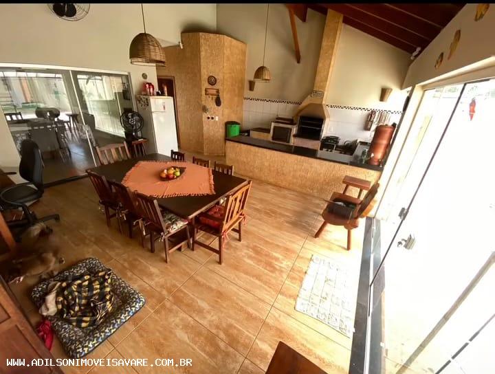 Casa à venda com 2 quartos, 219m² - Foto 9