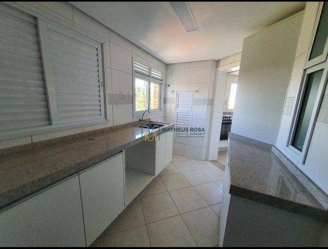 Apartamento para alugar com 3 quartos, 180m² - Foto 8