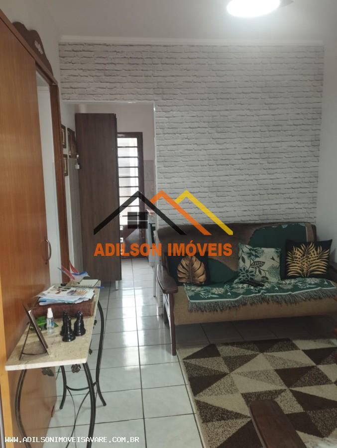 Casa à venda com 2 quartos, 40m² - Foto 2