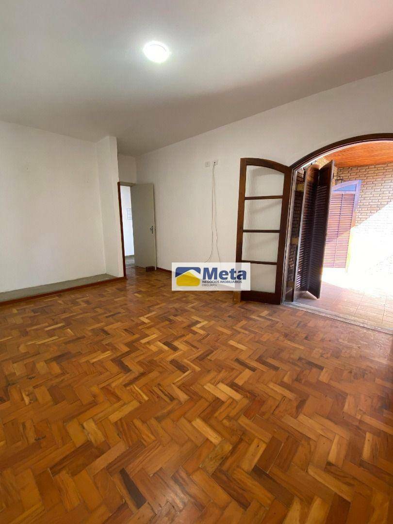 Casa à venda e aluguel com 3 quartos, 253m² - Foto 18