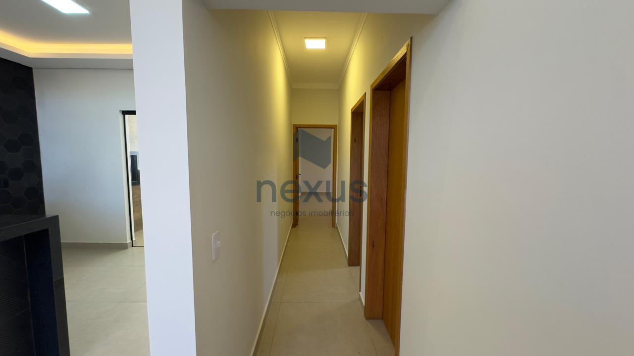 Casa à venda com 3 quartos, 263m² - Foto 4