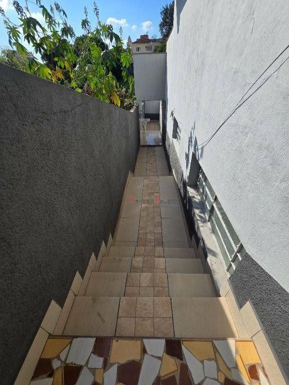 Casa para alugar com 1 quarto, 40m² - Foto 4