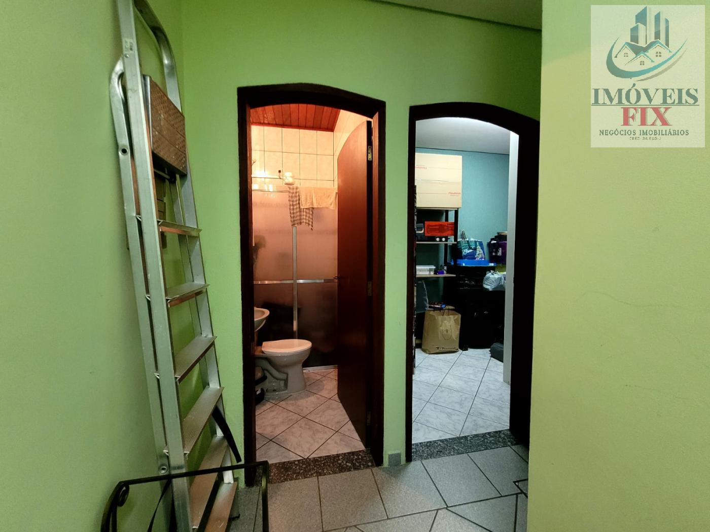 Casa à venda com 5 quartos, 198m² - Foto 24