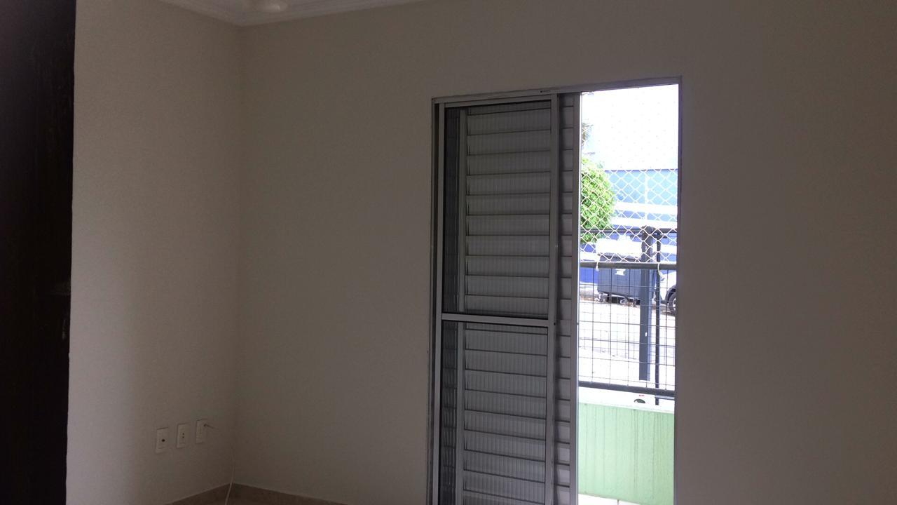 Apartamento à venda com 2 quartos, 74m² - Foto 2