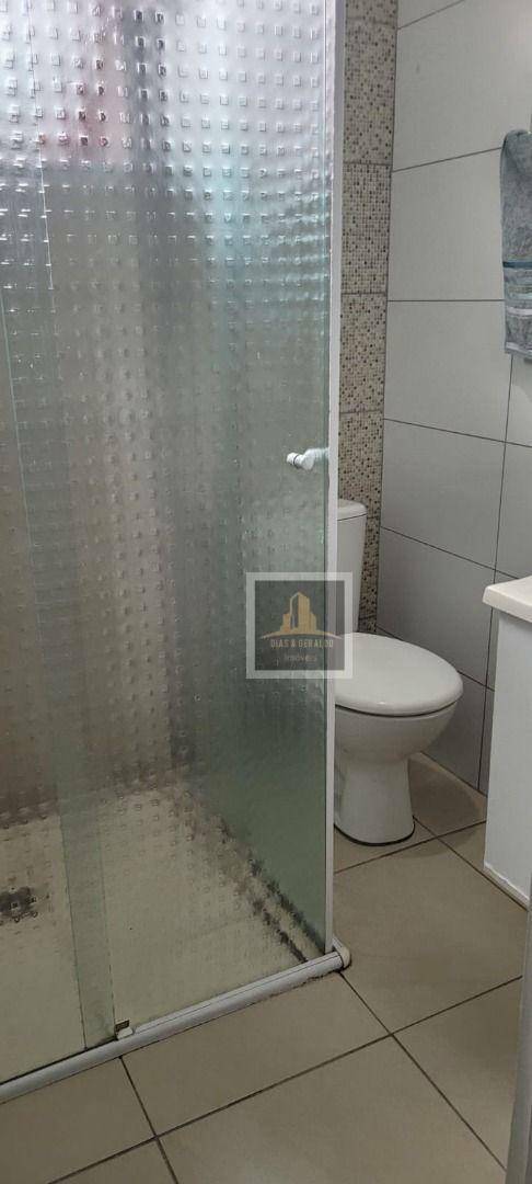 Casa à venda com 3 quartos, 79m² - Foto 6