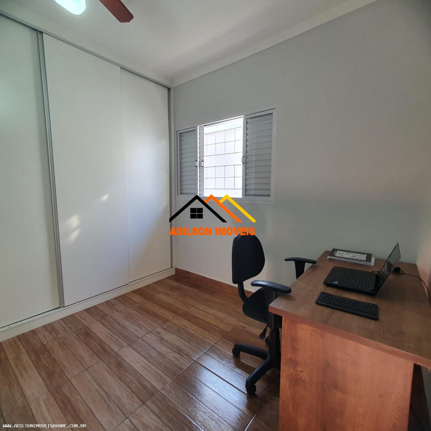 Casa à venda com 4 quartos, 216m² - Foto 9