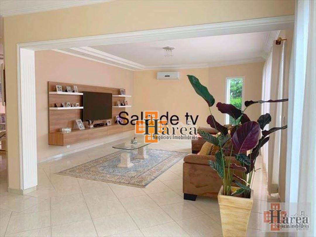Casa para alugar com 3 quartos, 300m² - Foto 12
