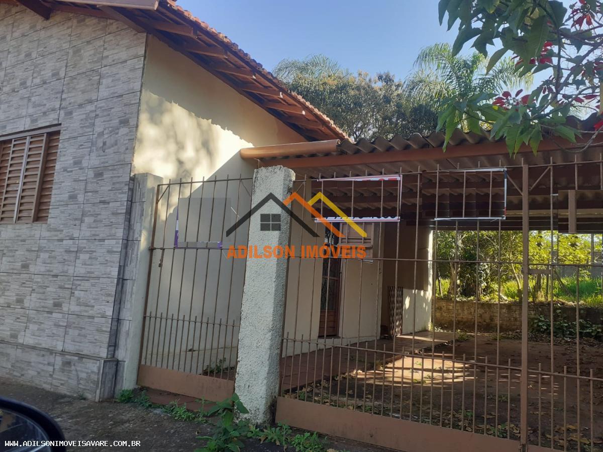 Casa à venda com 2 quartos, 120m² - Foto 1