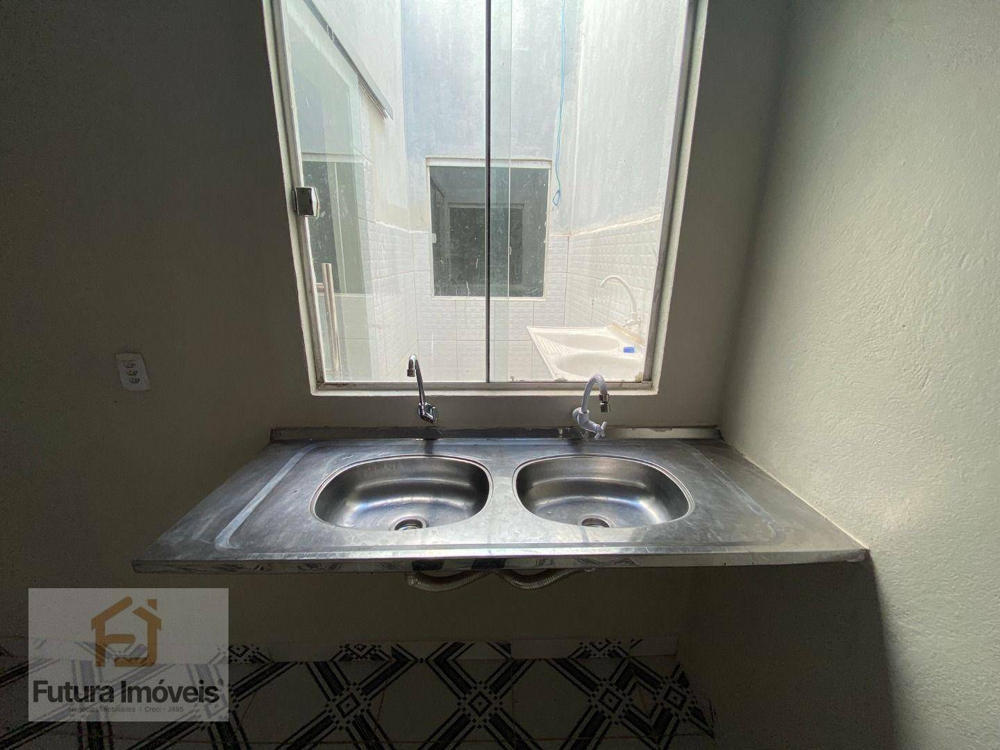 Casa para alugar com 2 quartos, 77m² - Foto 12