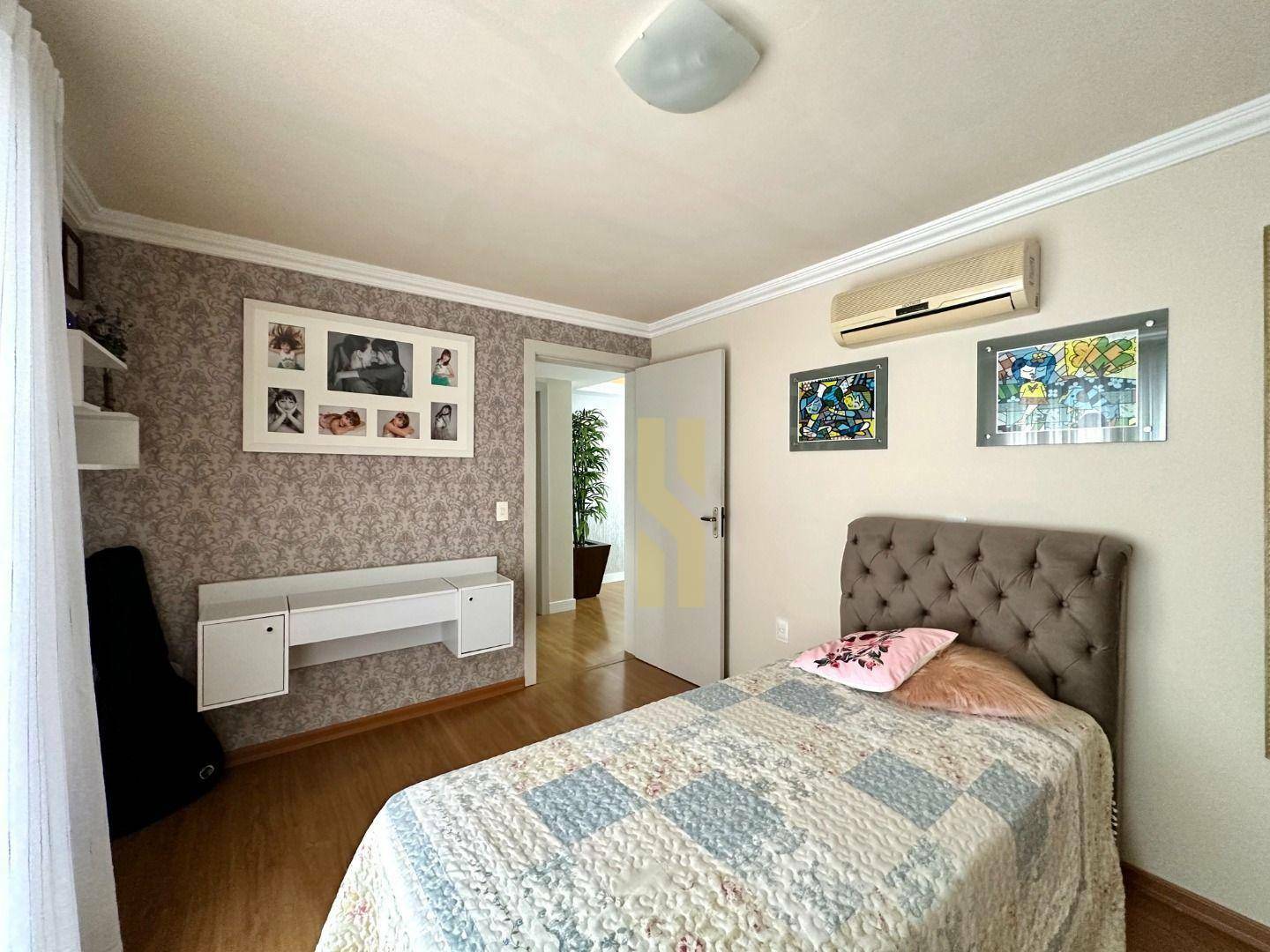 Casa à venda com 3 quartos, 240m² - Foto 35