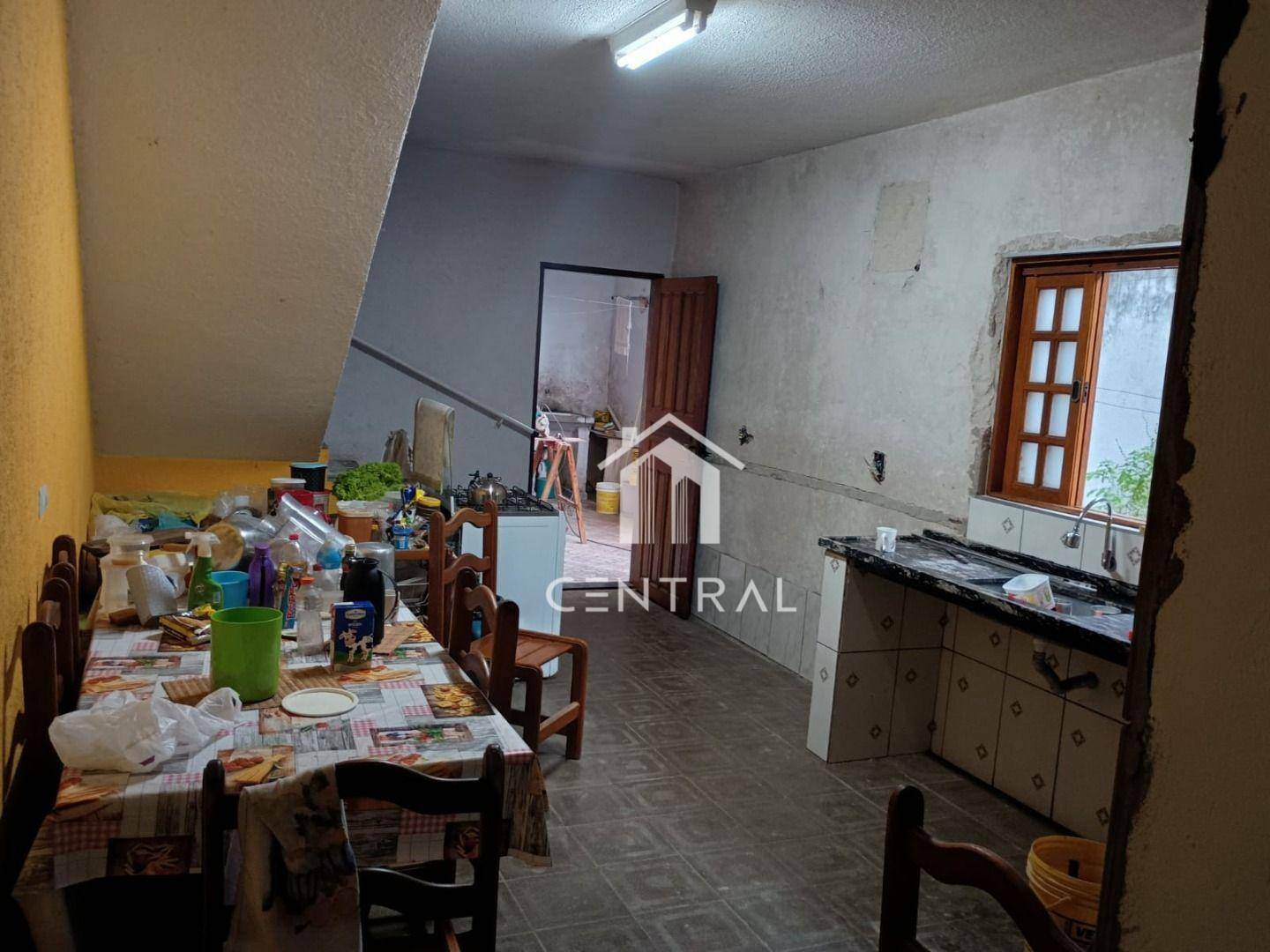 Casa para alugar com 2 quartos, 340m² - Foto 5