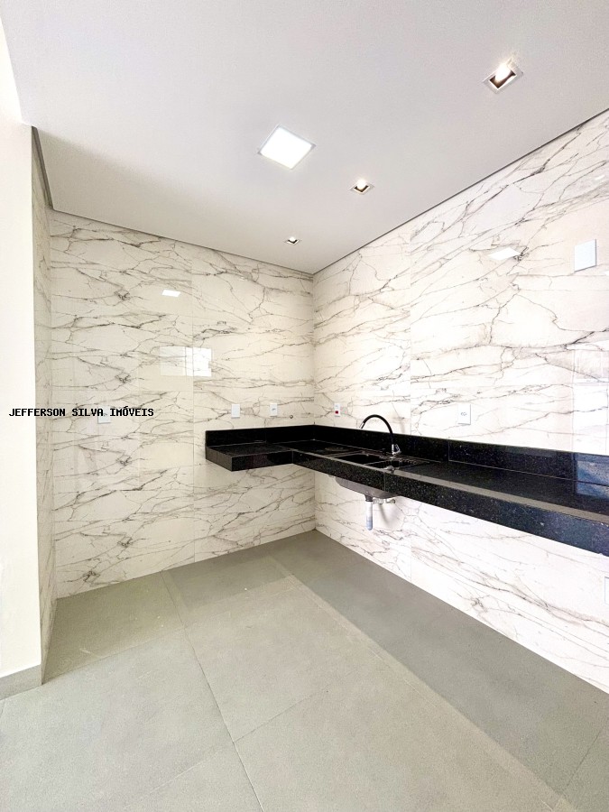 Casa à venda com 2 quartos, 56m² - Foto 8