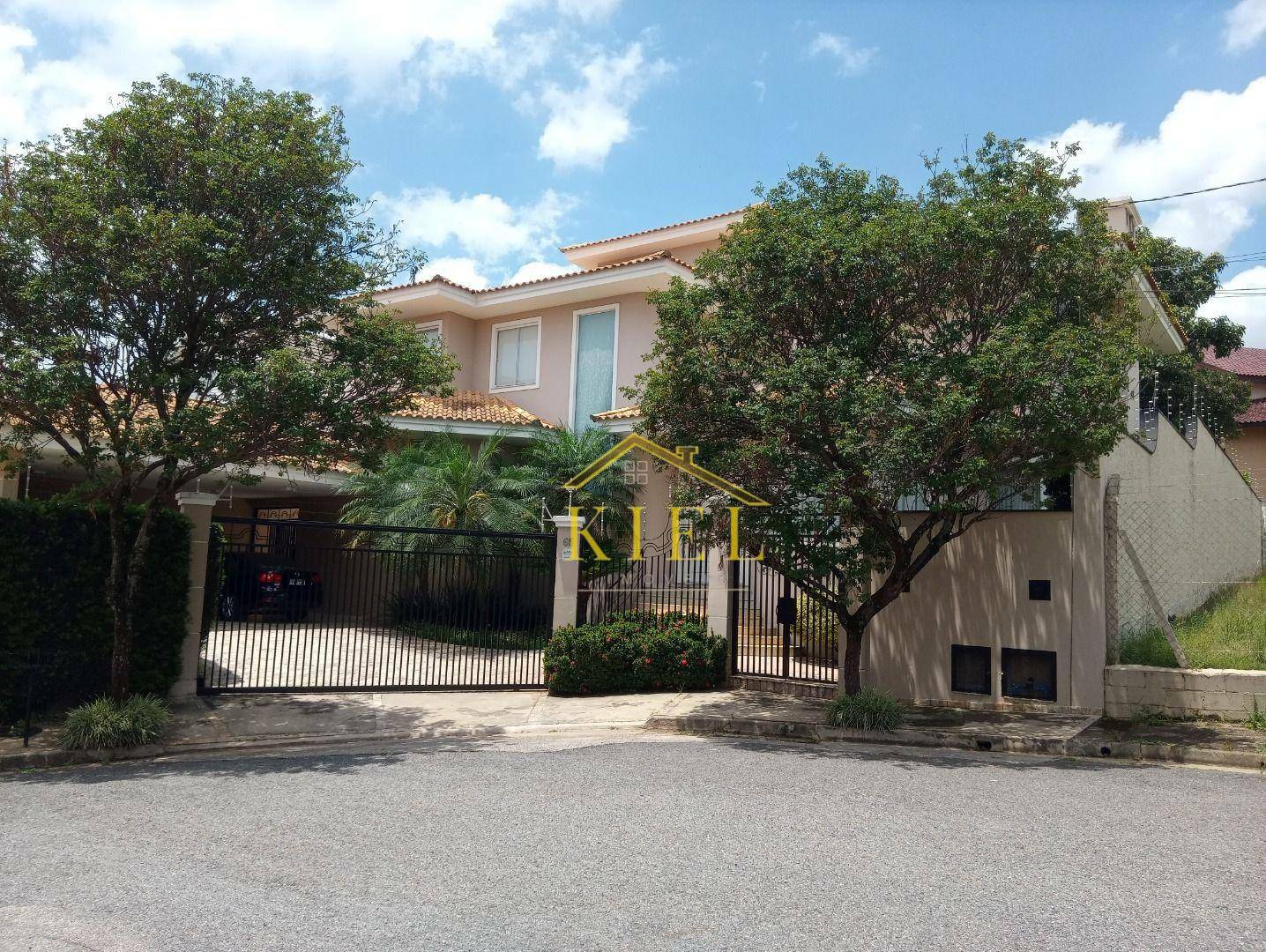 Casa para alugar com 4 quartos, 489m² - Foto 1