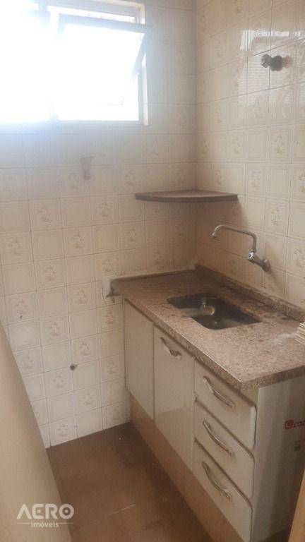 Casa à venda e aluguel com 2 quartos, 164m² - Foto 11