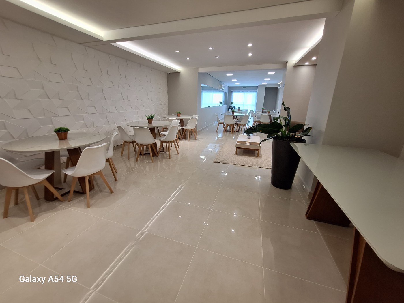 Apartamento para alugar com 2 quartos, 72m² - Foto 29