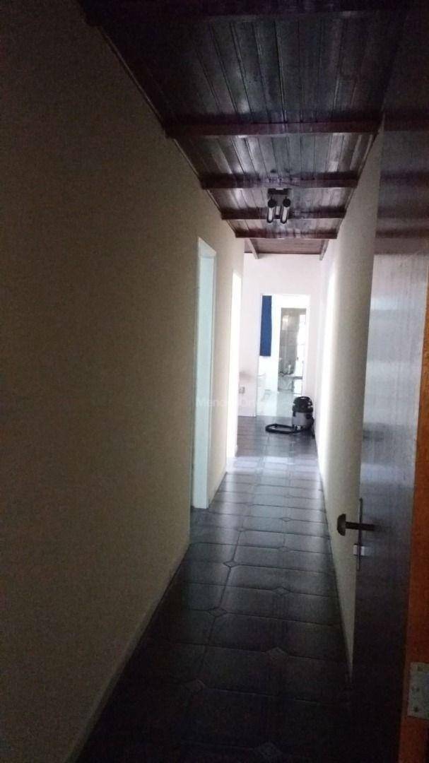 Casa à venda com 3 quartos, 202m² - Foto 4