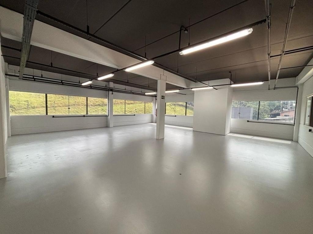 Depósito-Galpão-Armazém à venda, 1800m² - Foto 10