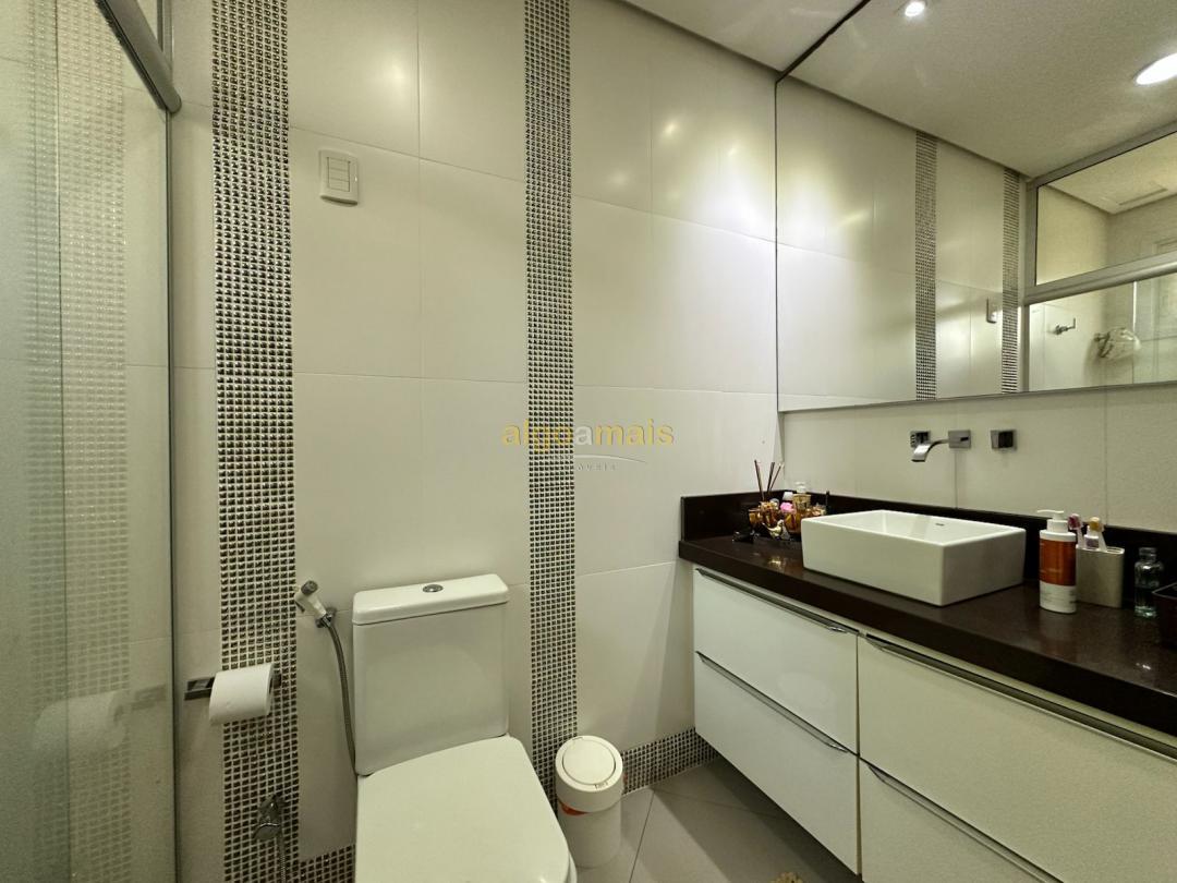 Casa de Condomínio à venda com 5 quartos, 256m² - Foto 13