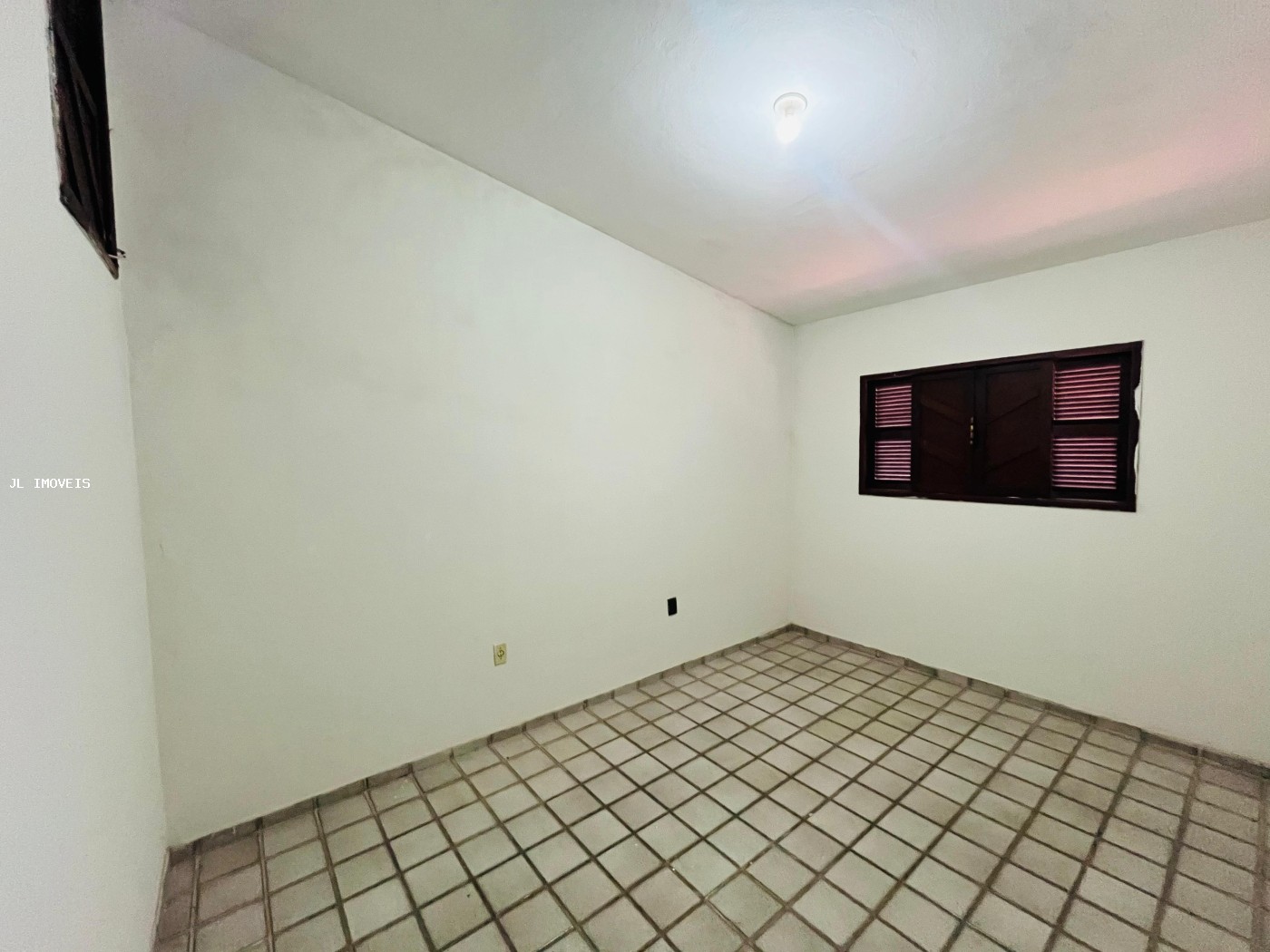 Casa à venda com 9 quartos, 180m² - Foto 12
