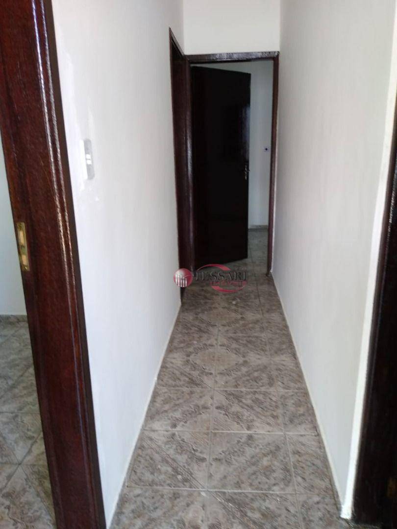 Casa para alugar com 3 quartos, 100m² - Foto 4