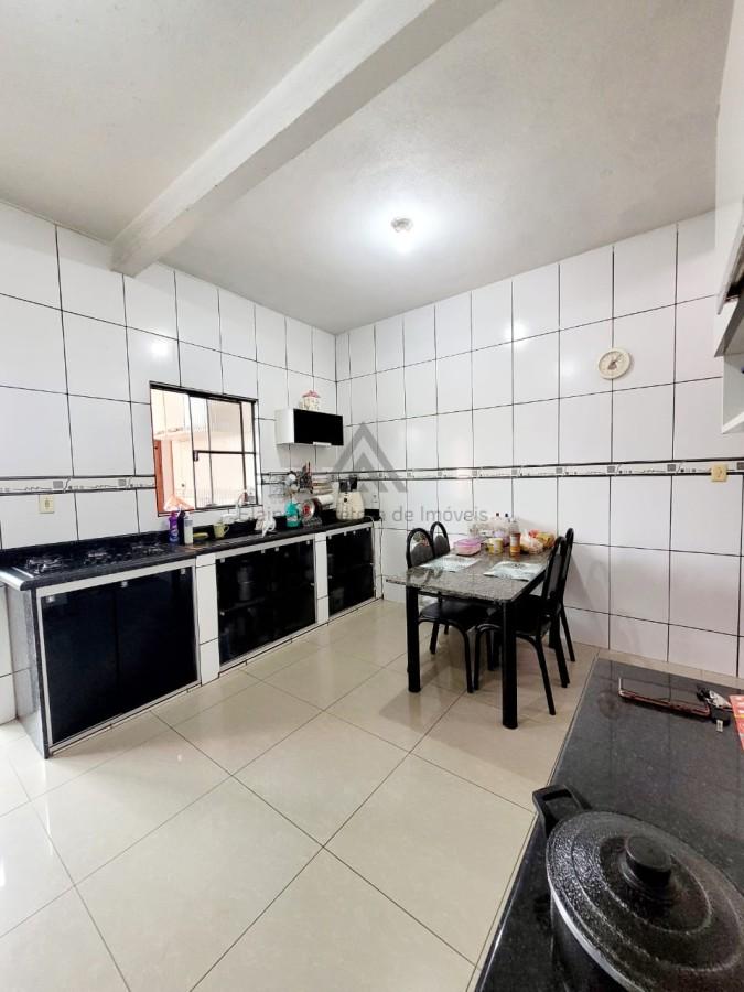 Casa à venda com 3 quartos, 330m² - Foto 8
