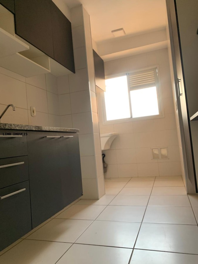 Apartamento para alugar com 2 quartos, 68m² - Foto 3