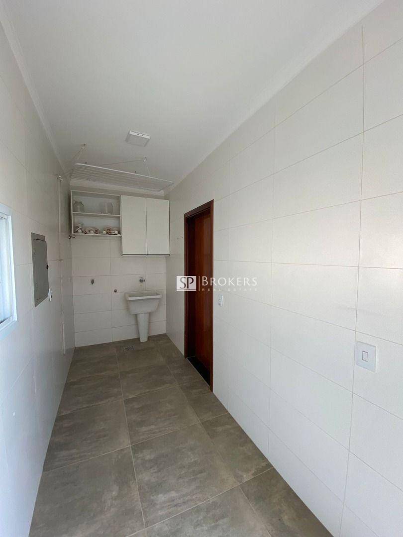Casa para alugar com 4 quartos, 300m² - Foto 45
