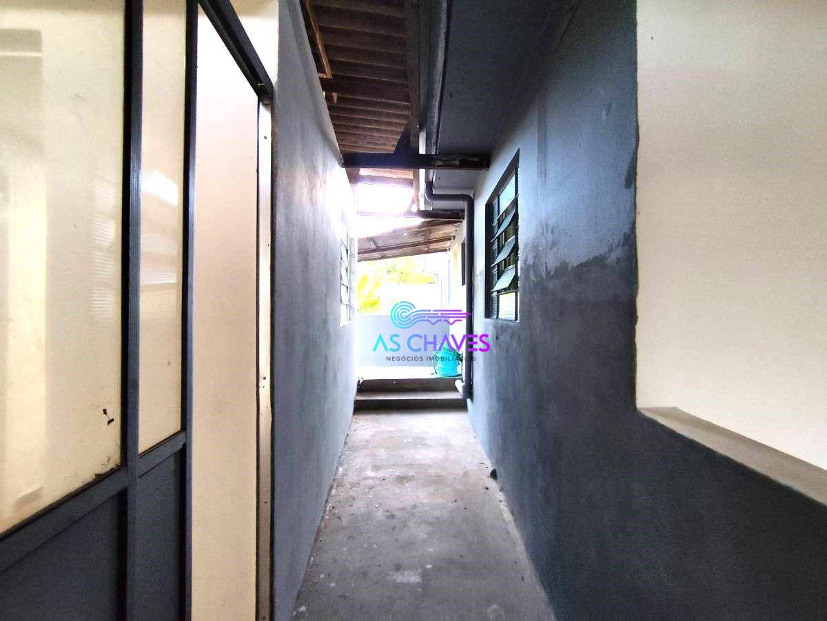 Casa à venda com 2 quartos, 190m² - Foto 16