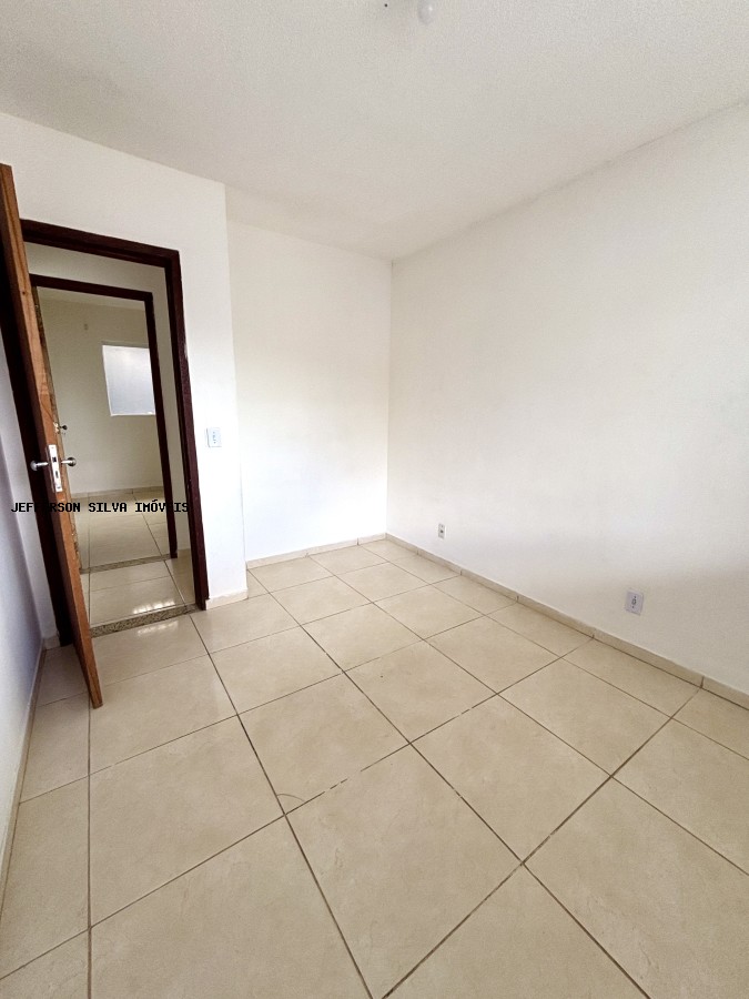 Casa à venda com 2 quartos, 56m² - Foto 13