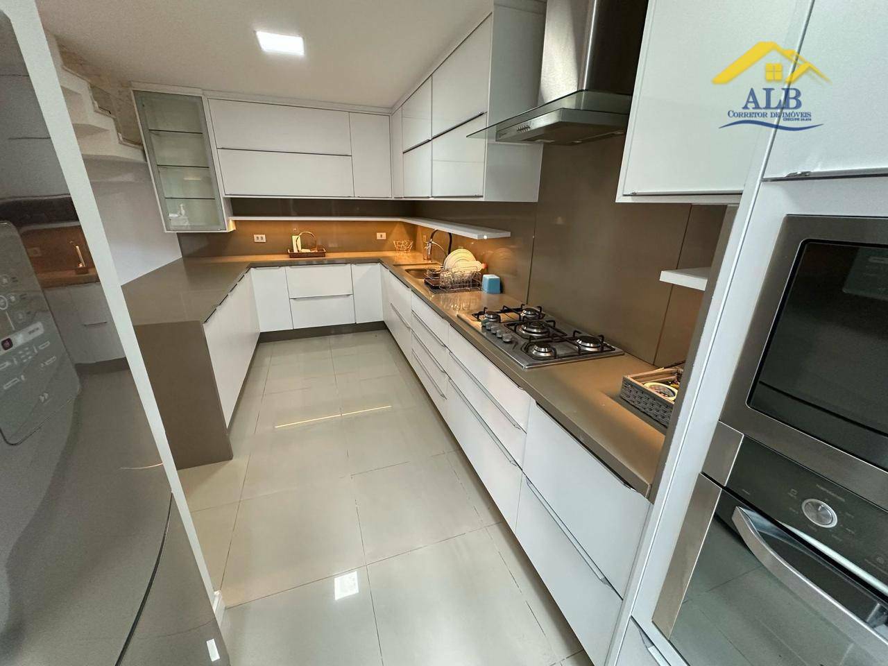 Sobrado à venda com 3 quartos, 220m² - Foto 10
