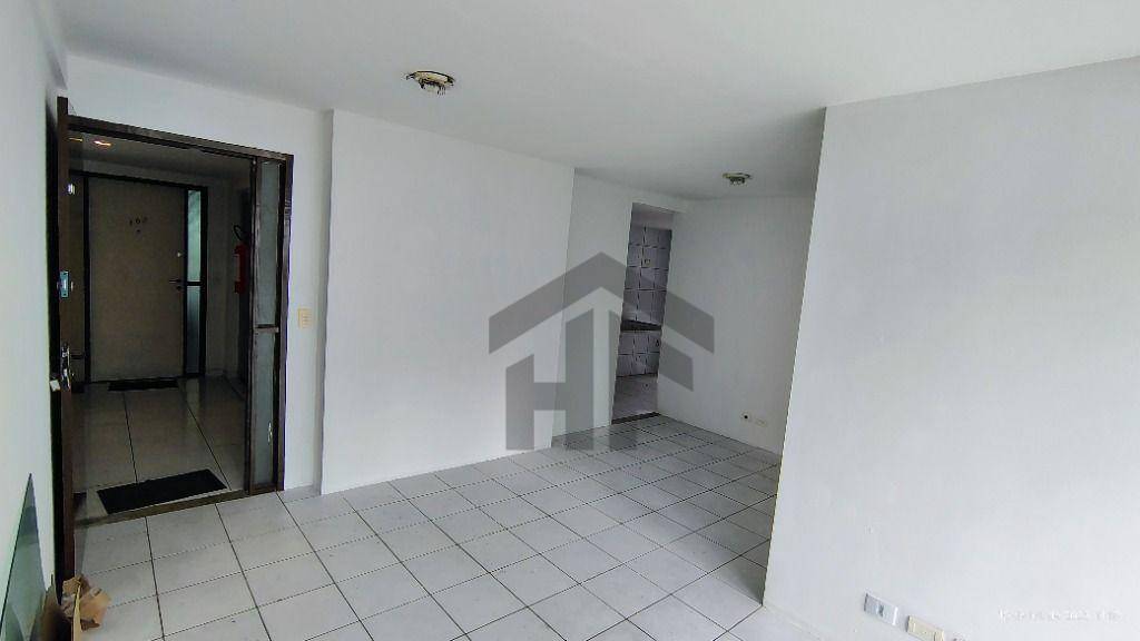 Apartamento à venda com 3 quartos, 75m² - Foto 9