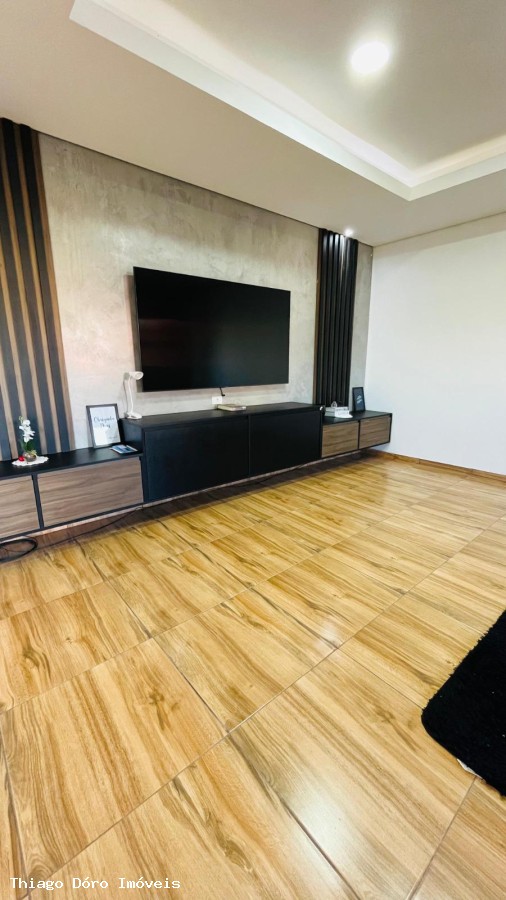 Casa à venda com 4 quartos, 650m² - Foto 5