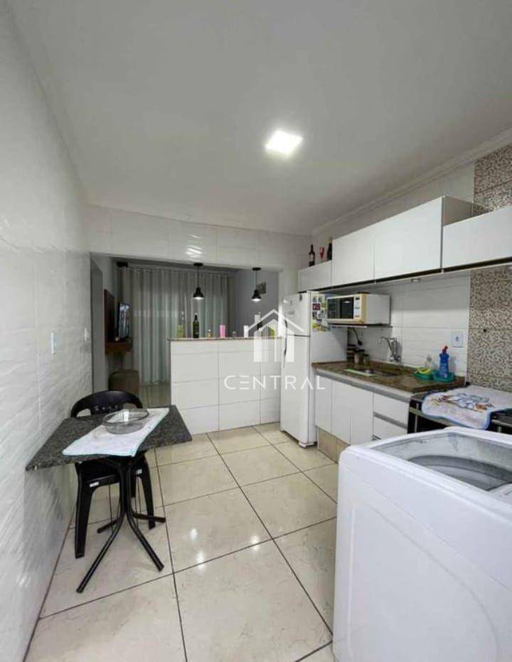 Casa à venda com 2 quartos, 79m² - Foto 4