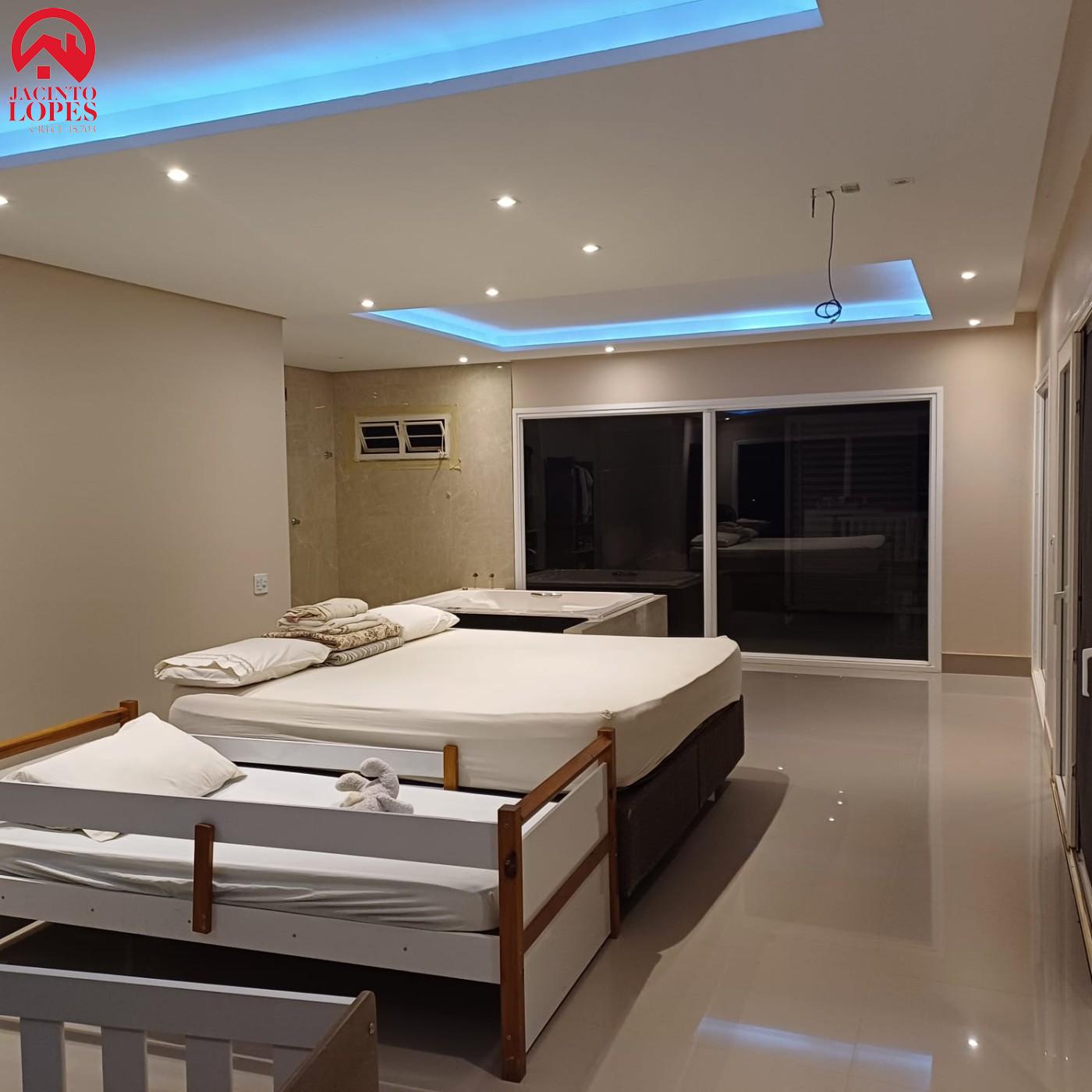 Chácara à venda com 3 quartos, 300m² - Foto 10