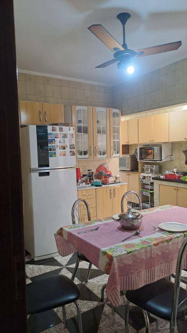 Casa à venda com 3 quartos, 140m² - Foto 12